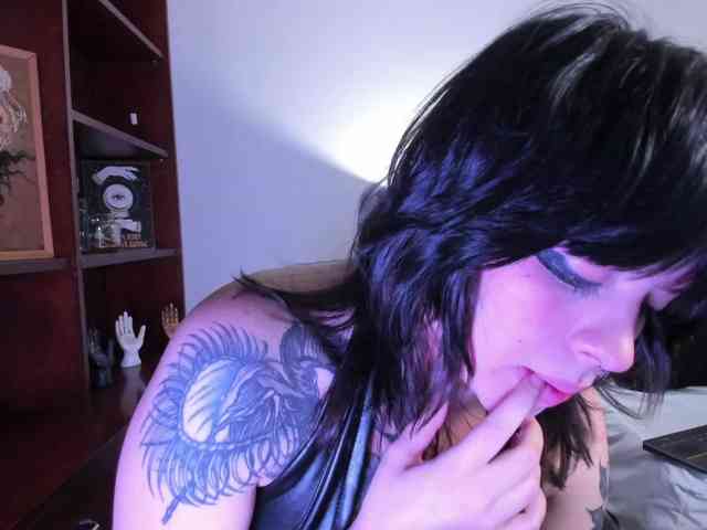 NatashaHotson webcam