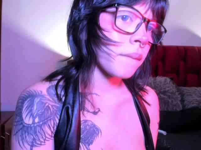 NatashaHotson webcam