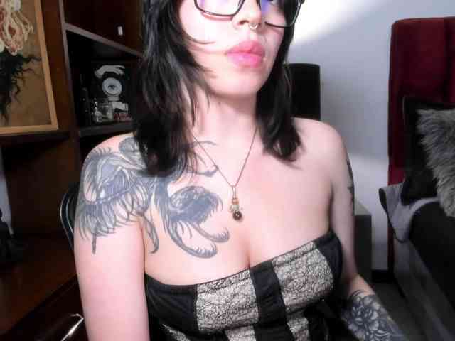 NatashaHotson webcam