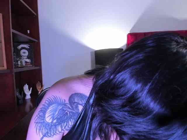 NatashaHotson webcam