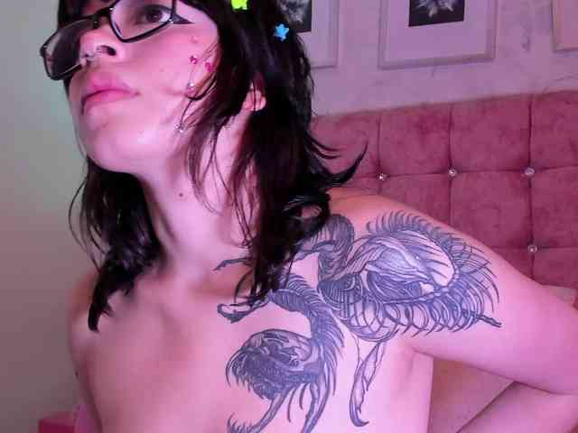 NatashaHotson webcam