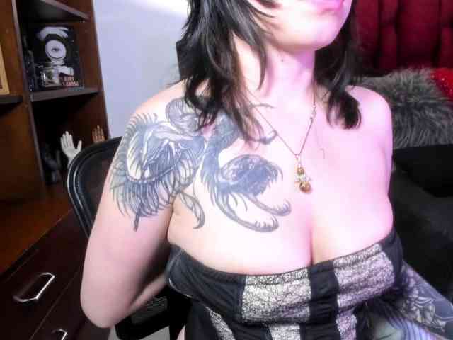 NatashaHotson webcam