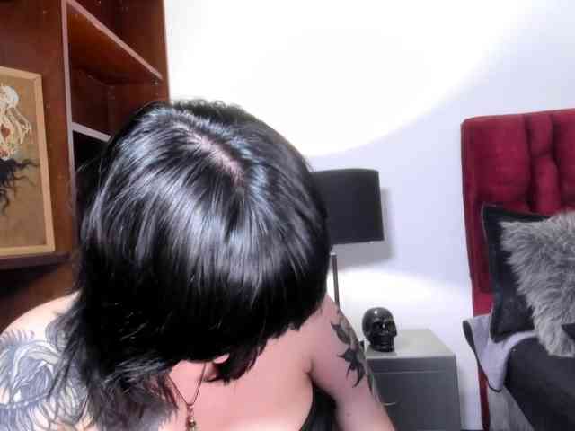 NatashaHotson webcam