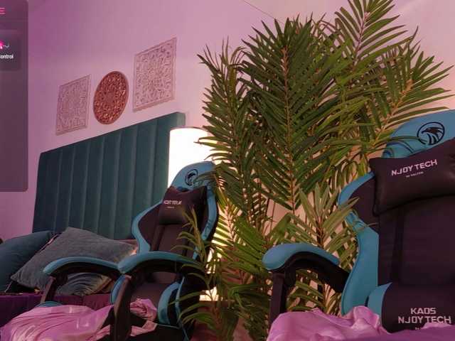 NinaCarter's BongaCams show and profile