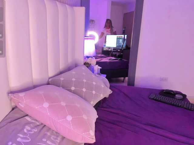 NinaCarter webcam bongacams model stream image