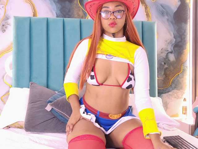 NinaCarter — live female cam