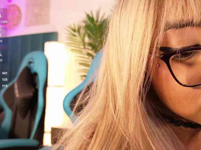 NinaCarter webcam