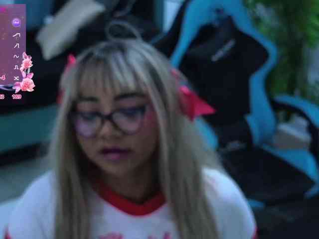 NinaCarter webcam