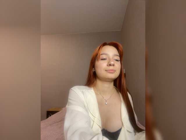 Juliaq live cam on BongaCams