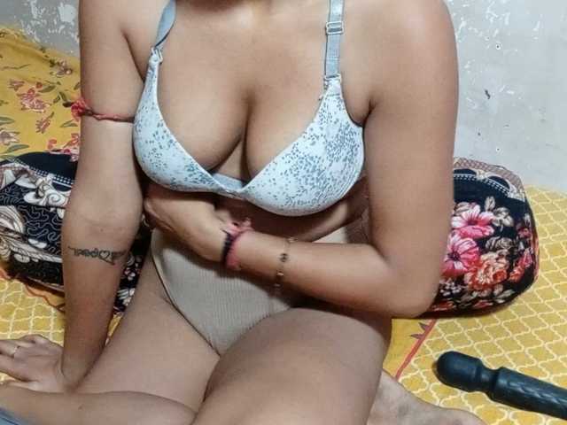 poulomidass live cam on BongaCams