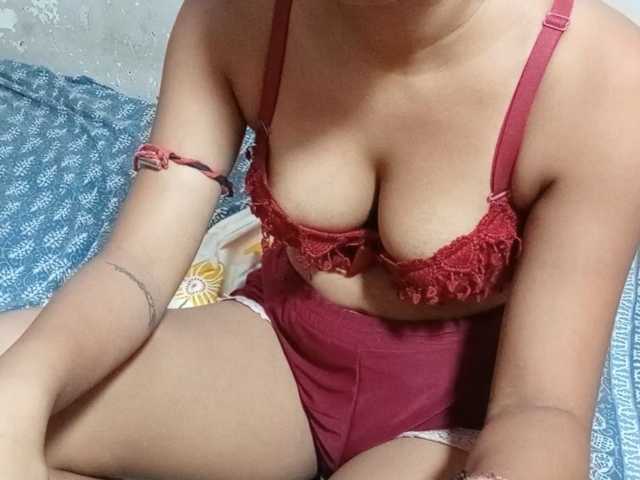 poulomidass live cam on BongaCams