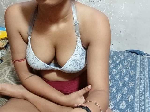 poulomidass live cam on BongaCams