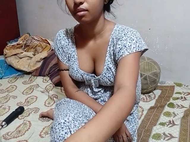 poulomidass Live Cam on BongaCams