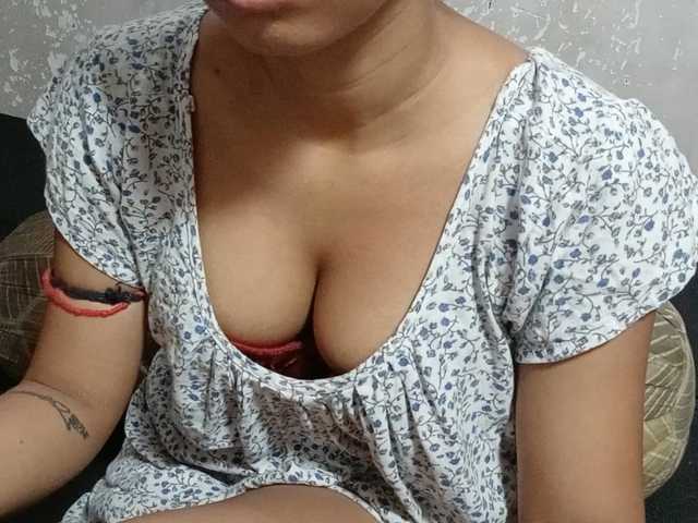 poulomidass live cam on BongaCams