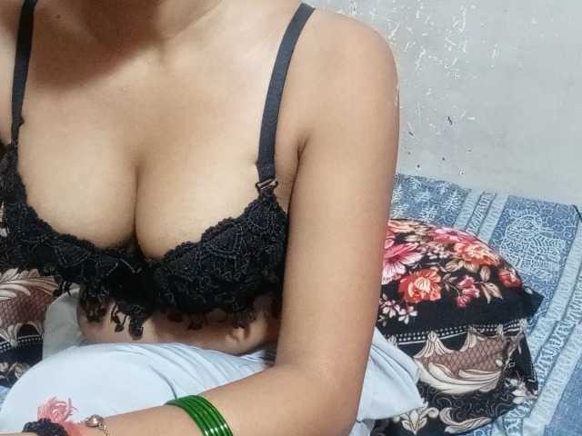 poulomidass live cam on BongaCams