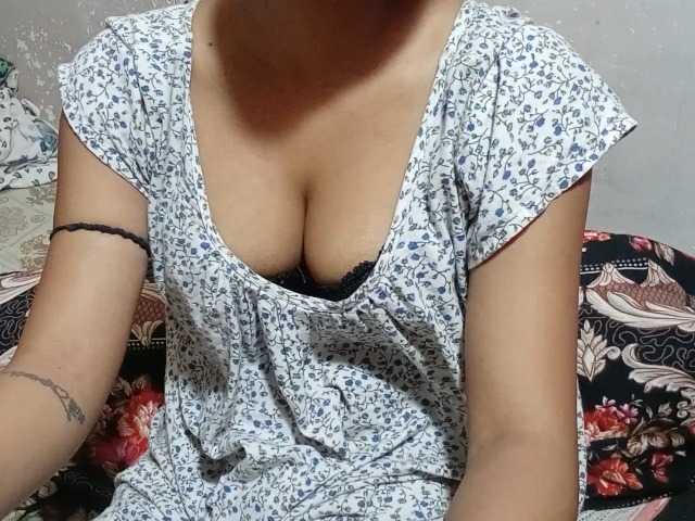 poulomidass live cam on BongaCams