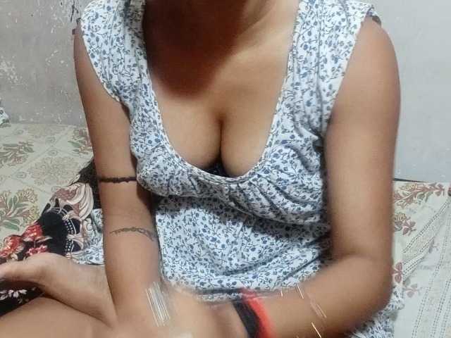 poulomidass live cam on BongaCams