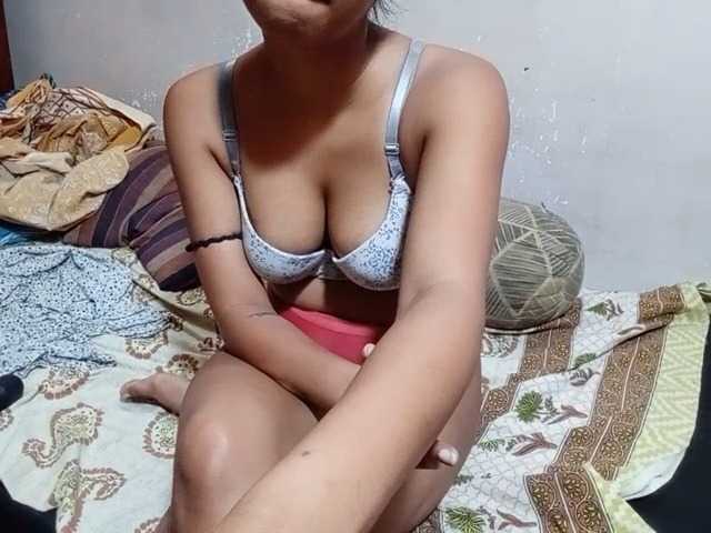 poulomidass live cam on BongaCams
