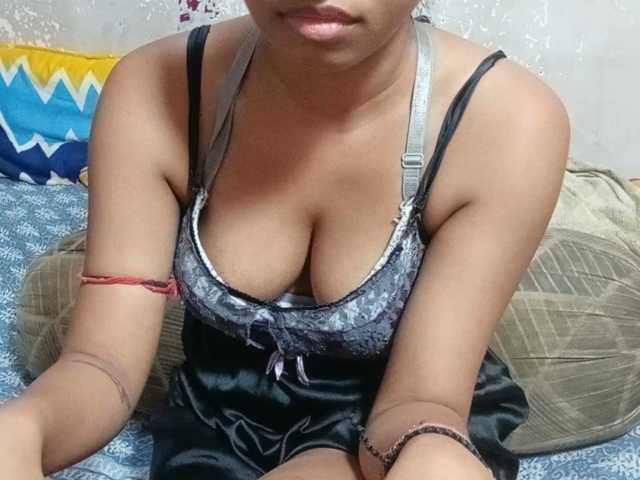 poulomidass live cam on BongaCams