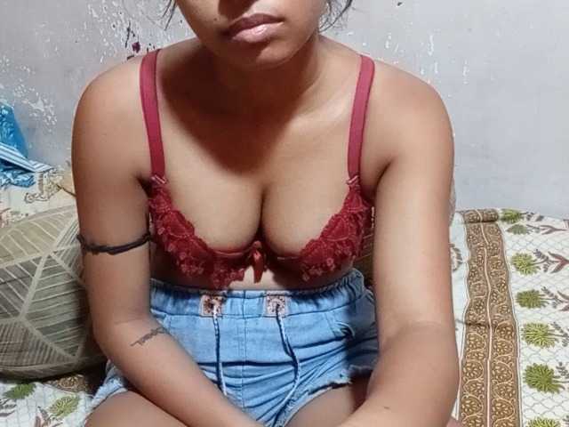 poulomidass live cam on BongaCams