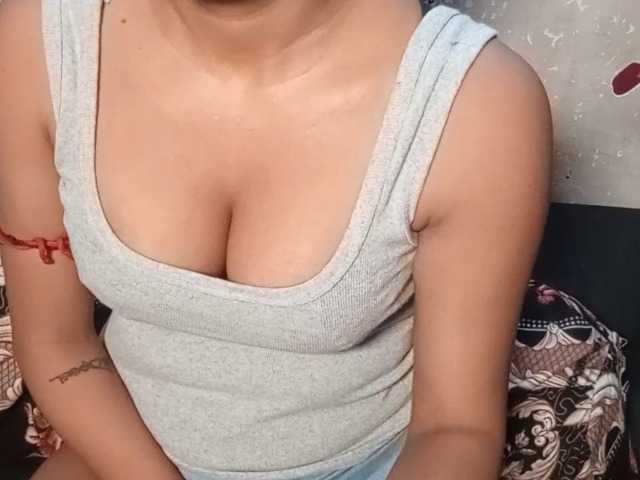 poulomidass live cam on BongaCams