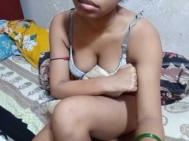 poulomidass live cam on BongaCams