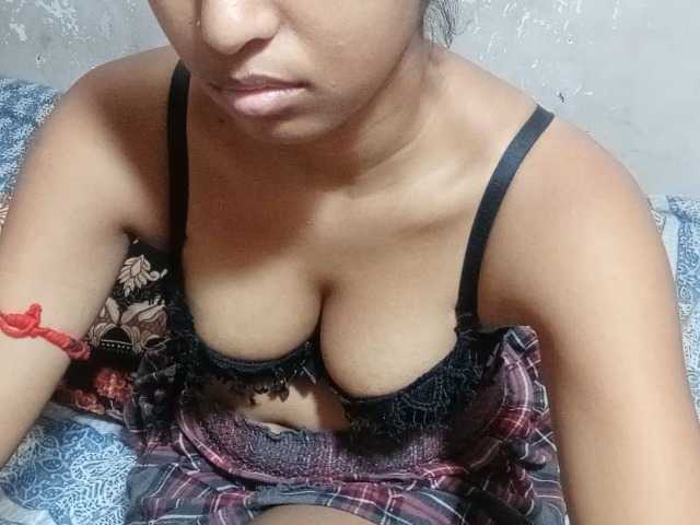 poulomidass live cam on BongaCams