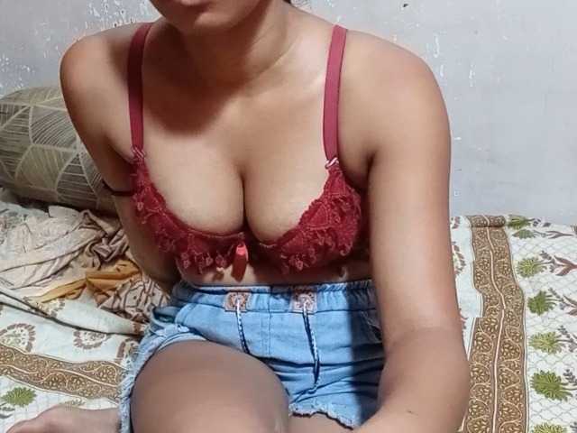 poulomidass live cam on BongaCams