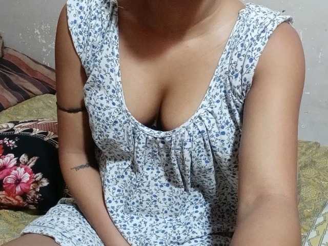 poulomidass live cam on BongaCams