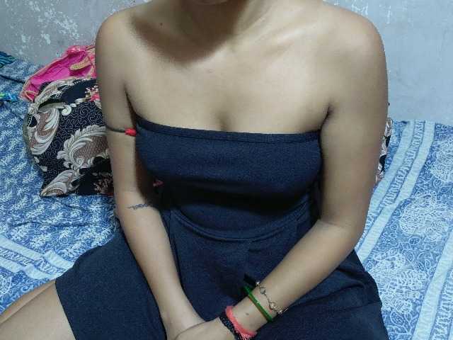 poulomidass live cam on BongaCams