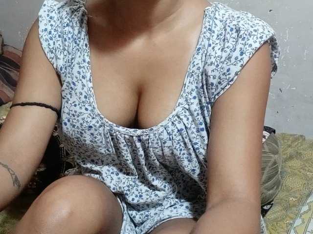 poulomidass live cam on BongaCams