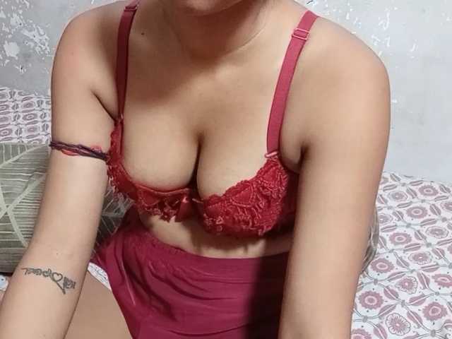 poulomidass live cam on BongaCams