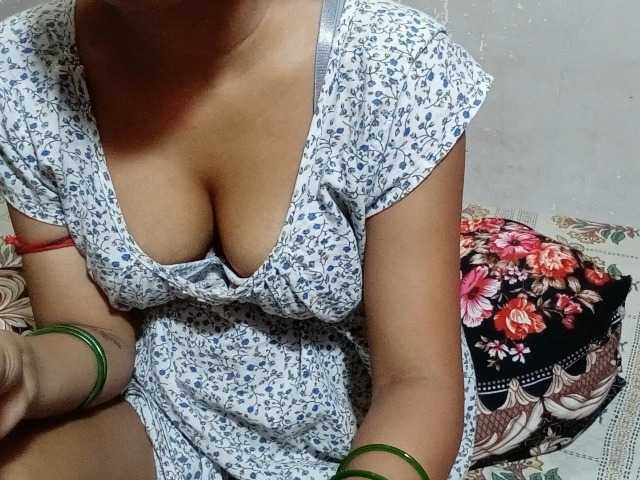 poulomidass live cam on BongaCams
