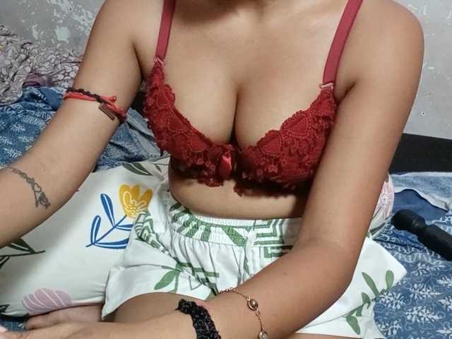 poulomidass live cam on BongaCams