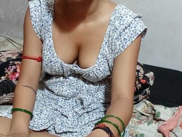 poulomidass live cam on BongaCams