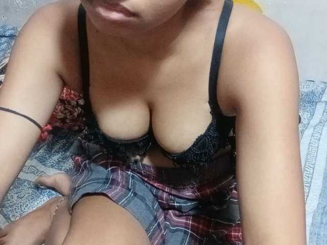 poulomidass live cam on BongaCams