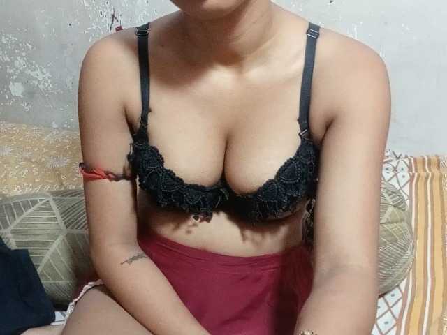 poulomidass live cam on BongaCams