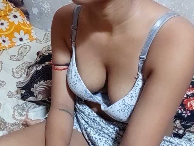 poulomidass live cam on BongaCams