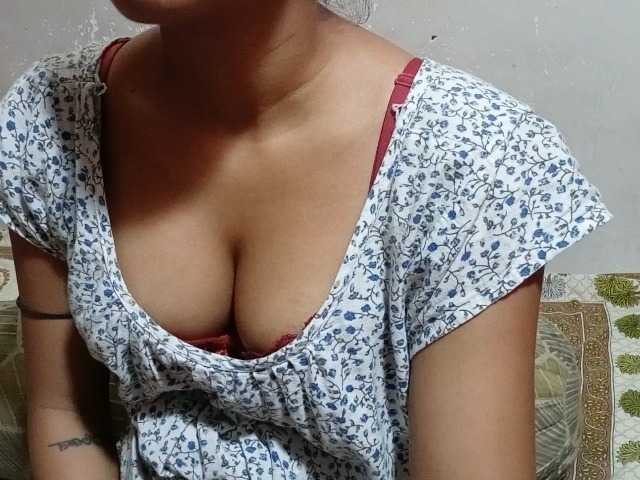 poulomidass live cam on BongaCams