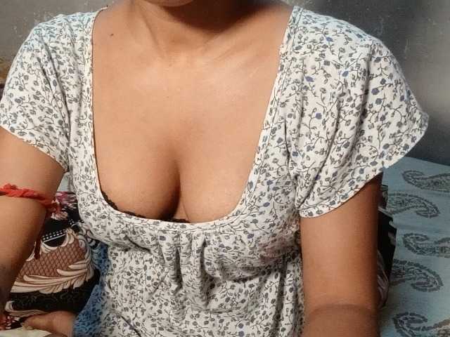 poulomidass live cam on BongaCams
