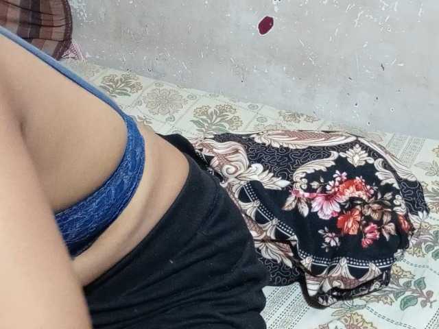 poulomidass live cam on BongaCams