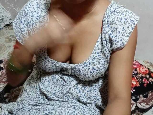 poulomidass live cam on BongaCams