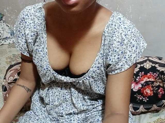 poulomidass live cam on BongaCams