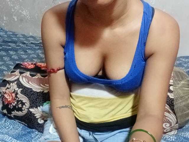 poulomidass live cam on BongaCams