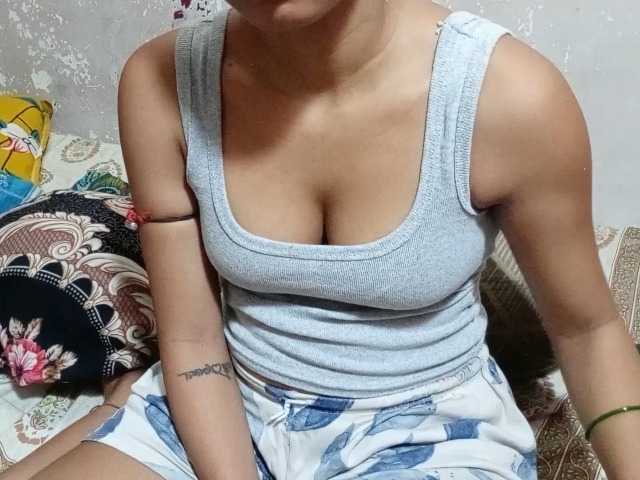 poulomidass live cam on BongaCams