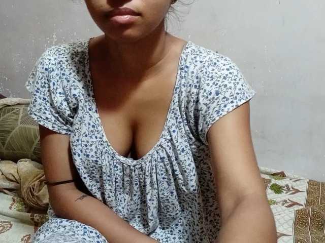 poulomidass live cam on BongaCams