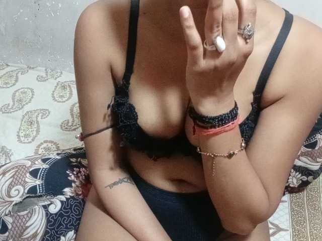 poulomidass live cam on BongaCams