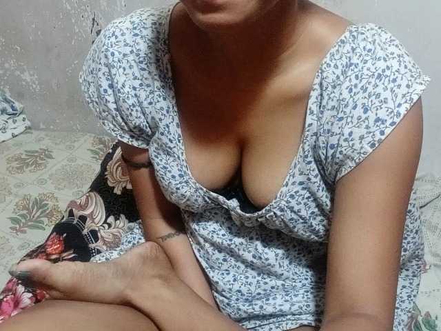 poulomidass live cam on BongaCams