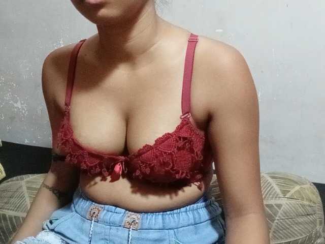 poulomidass live cam on BongaCams