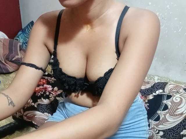 poulomidass live cam on BongaCams